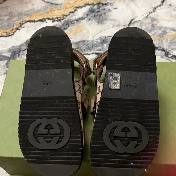GUCCI Women’s double G sandal Size 6 - Picture 3 of 9